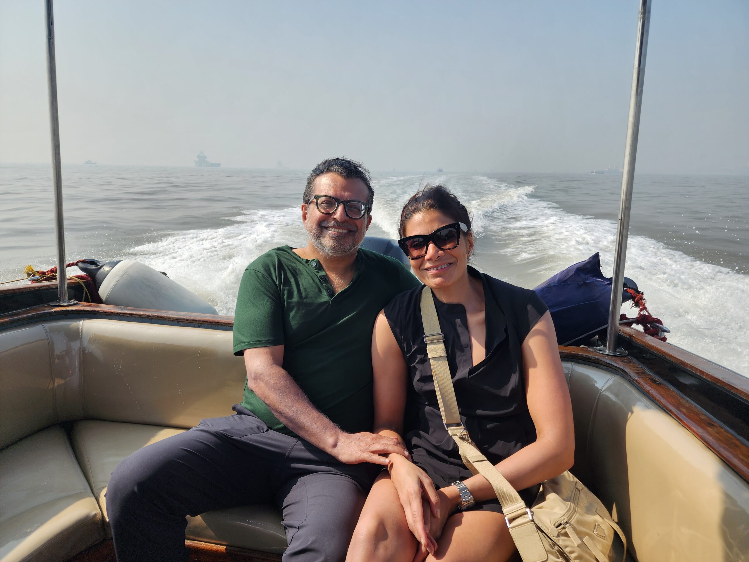 gateway of india speedboat